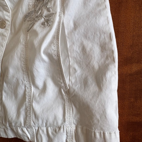 WHBM White Denim Jacket w/ Silver Floral Embroidery Womens 8 Vintage - Picture 9 of 15